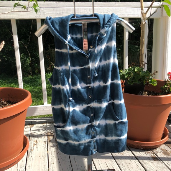 Barbara Lesser Tops - Barbara Lesser sleeveless hoodie